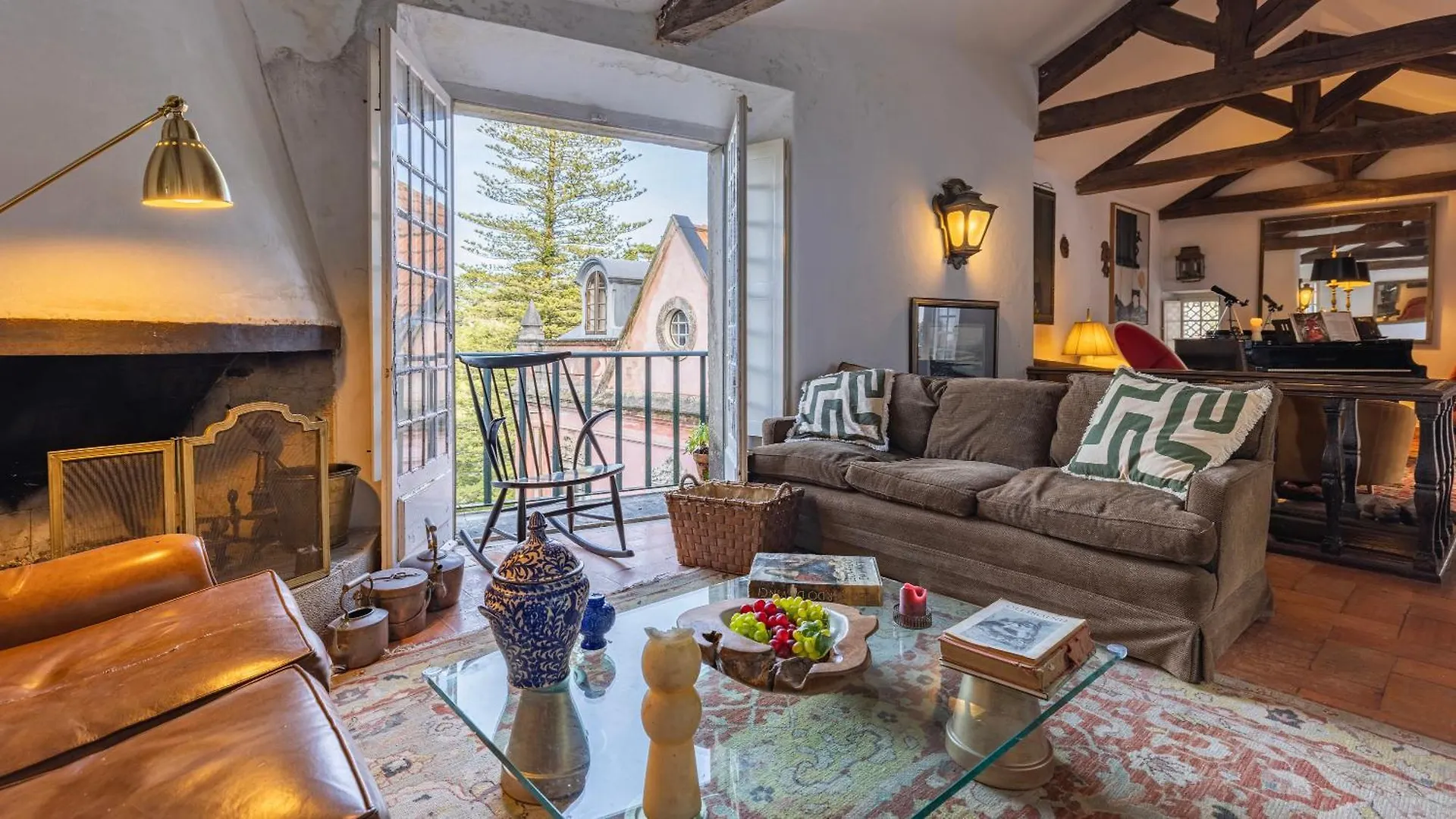Sintra Wow - Unique Double Smart Room In 17Th Century Palace! Hot Tub, Snooker, Bbq, Ps5, Sauna, Gym Hotel
