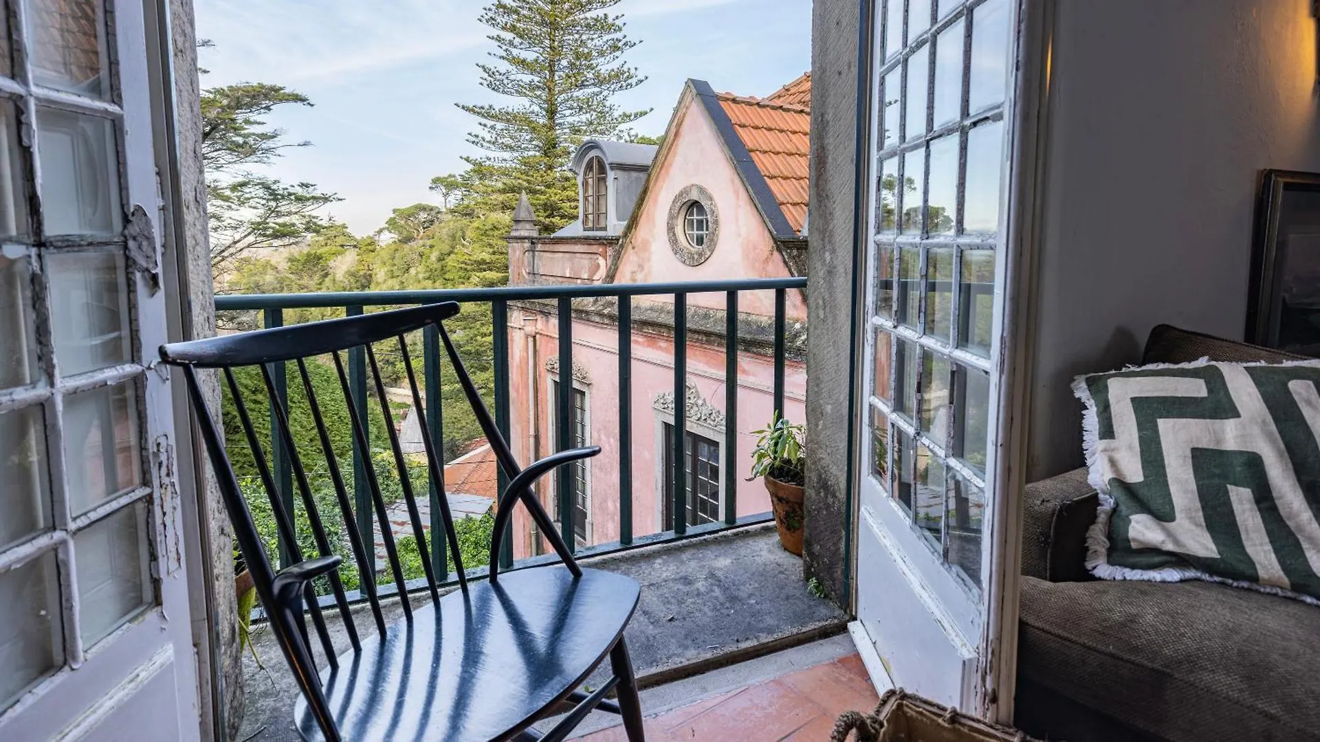 Hotel Sintra Wow - Unique Double Smart Room In 17Th Century Palace! Hot Tub, Snooker, Bbq, Ps5, Sauna, Gym