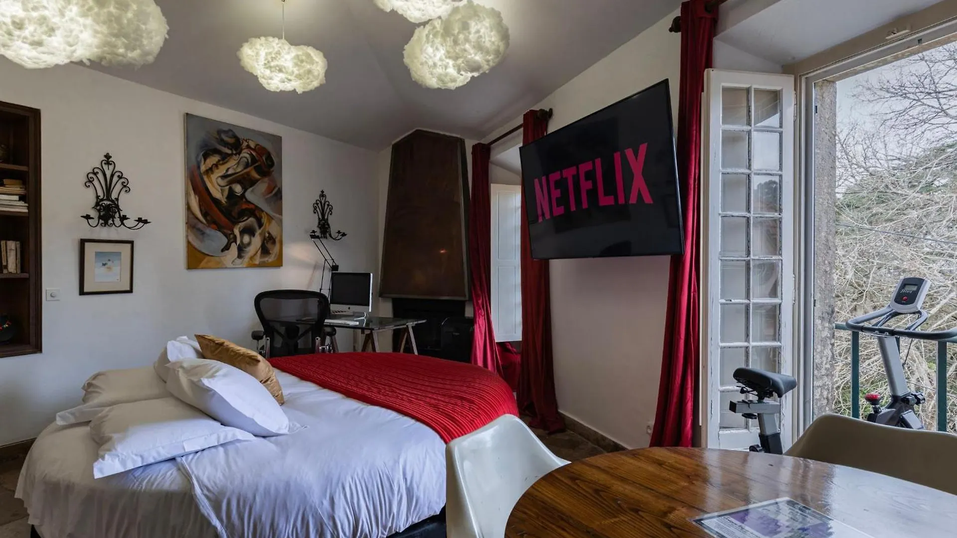 Hotel Sintra Wow - Unique Double Smart Room In 17Th Century Palace! Hot Tub, Snooker, Bbq, Ps5, Sauna, Gym